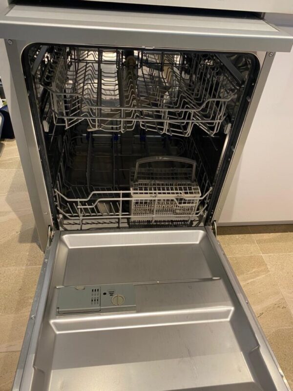 Dishwasher Free Standing from Sharp - Image 2