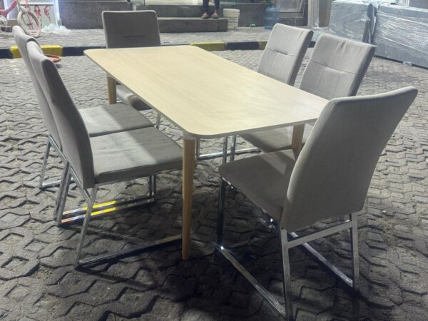 Dinning Table with 6 Chair from Home Box