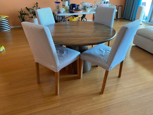 Dinning Table with 4 Chair from Home R Us